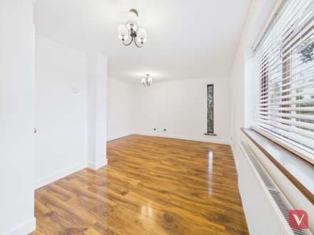 Truncalls, Sutherland Place, Luton, Image 12