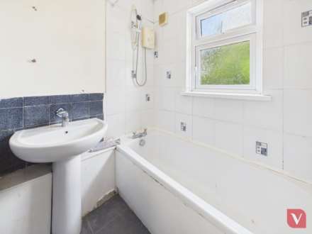 Dunstable Road, Luton, Image 10