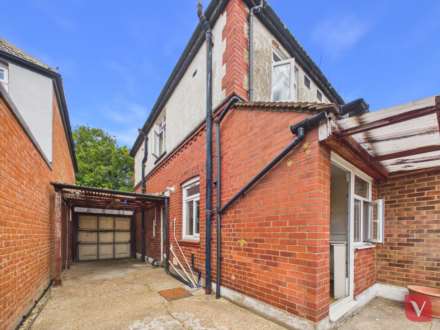 Dunstable Road, Luton, Image 12