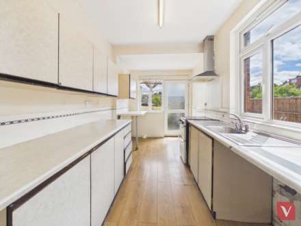 Dunstable Road, Luton, Image 5