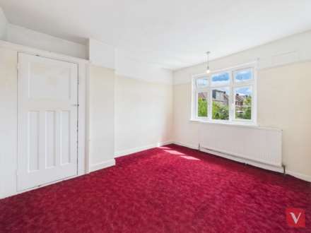 Dunstable Road, Luton, Image 7