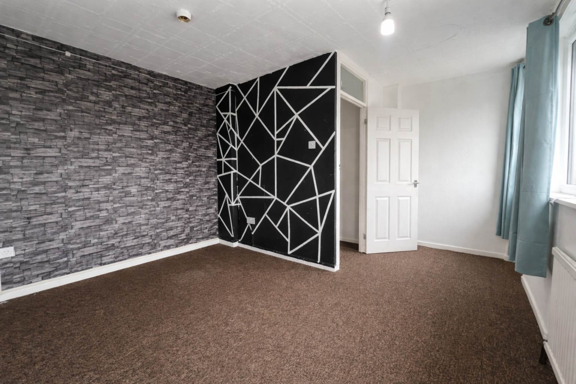 Chertsey Close, Luton, Image 11