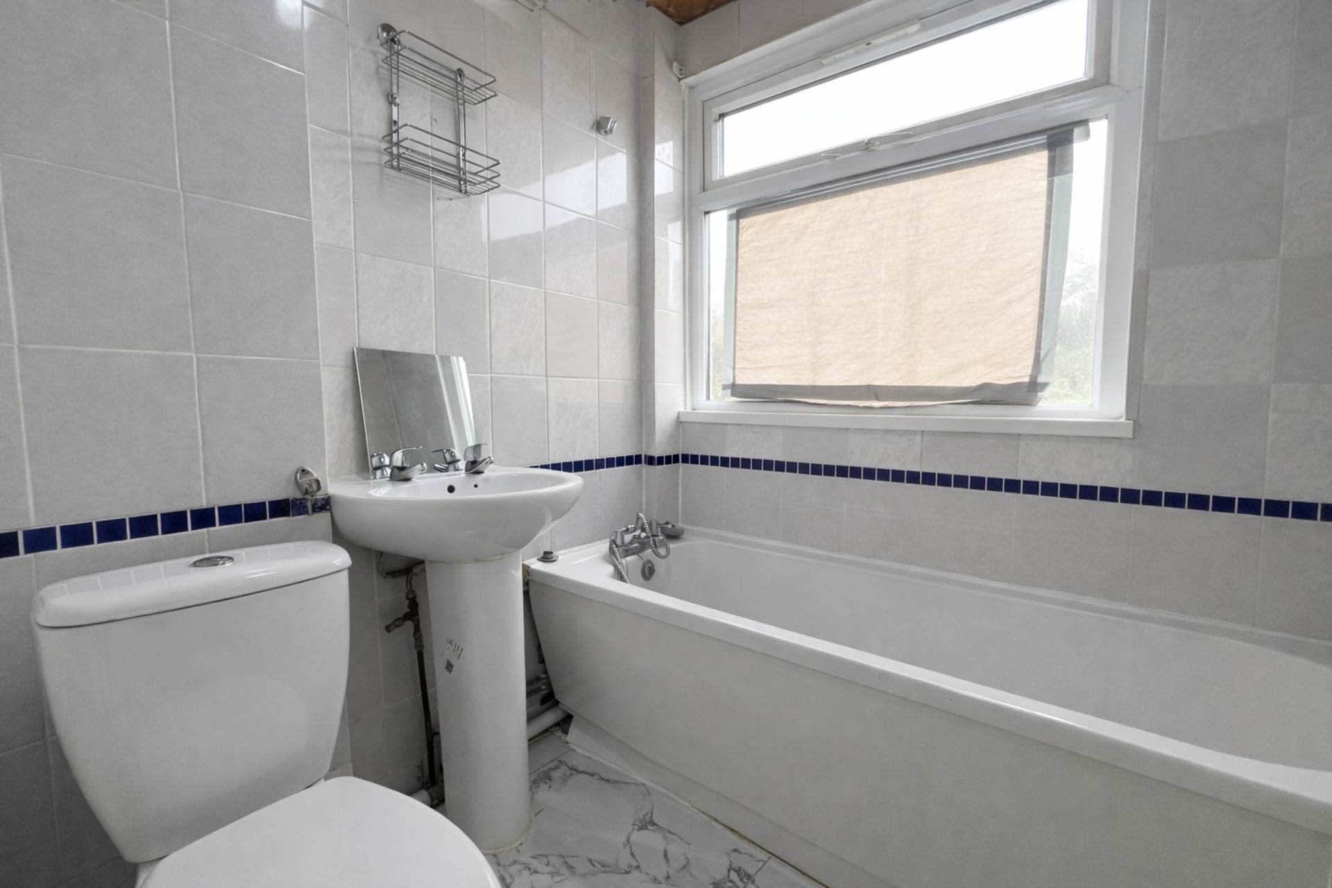 Chertsey Close, Luton, Image 5