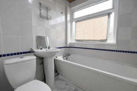 Chertsey Close, Luton, Image 5