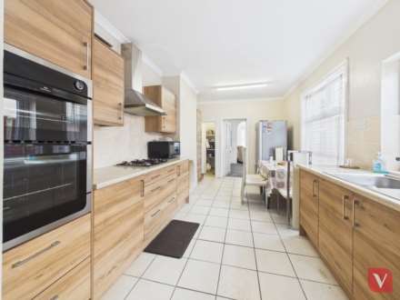 Dallow Road, Luton, Image 7