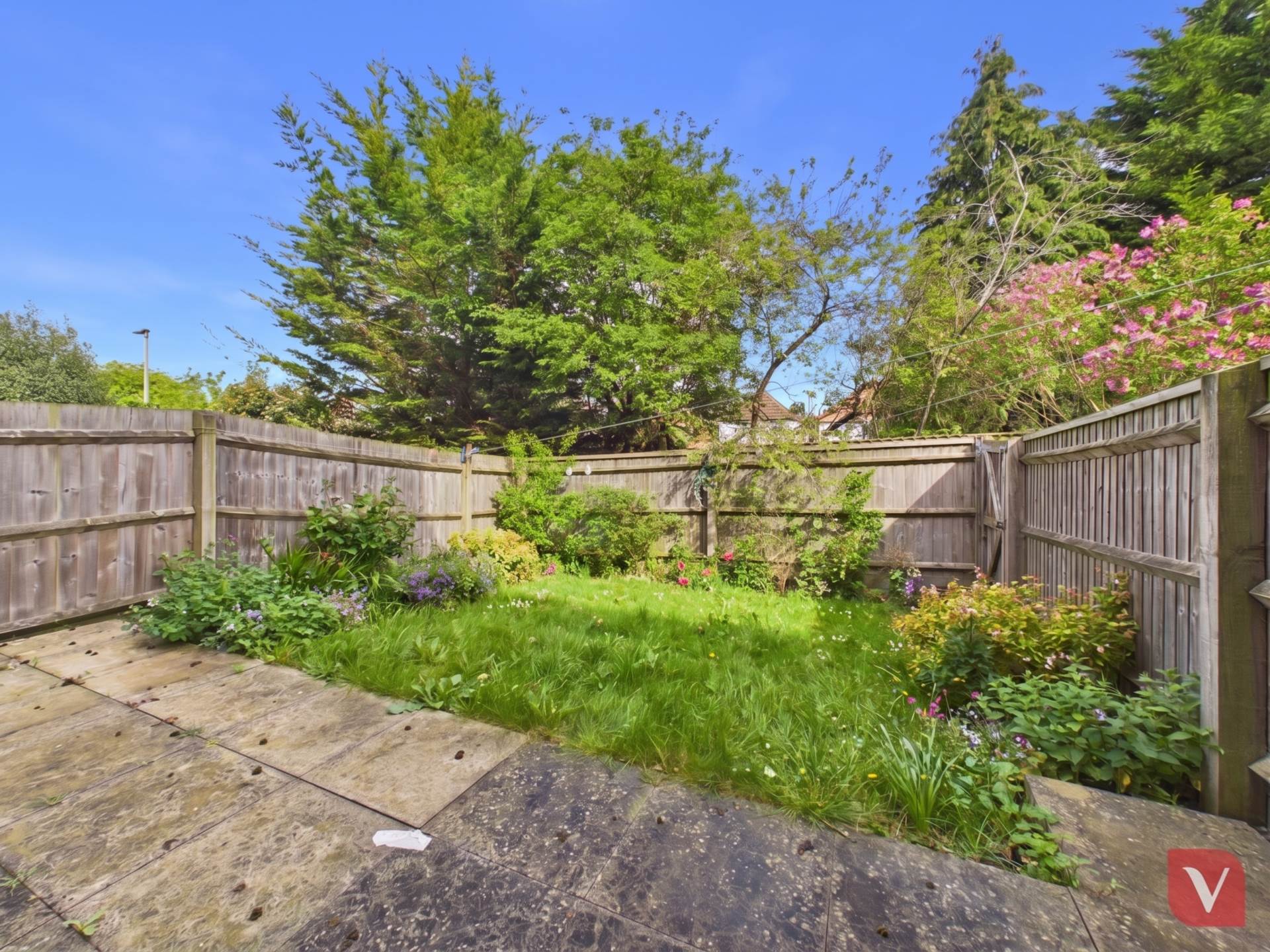 Challney Gardens, Luton, Image 15