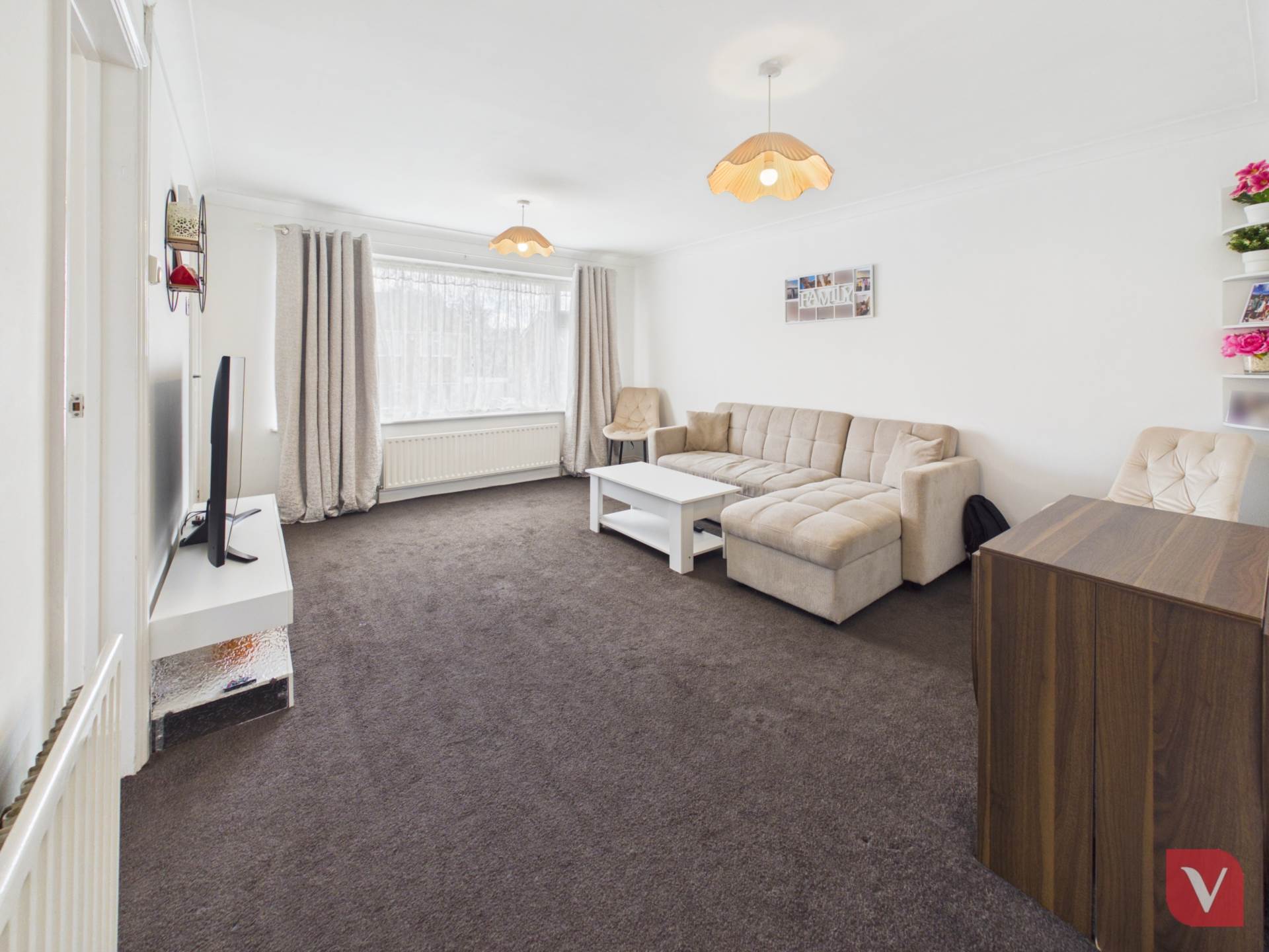 Kinross Crescent, Luton, Image 2