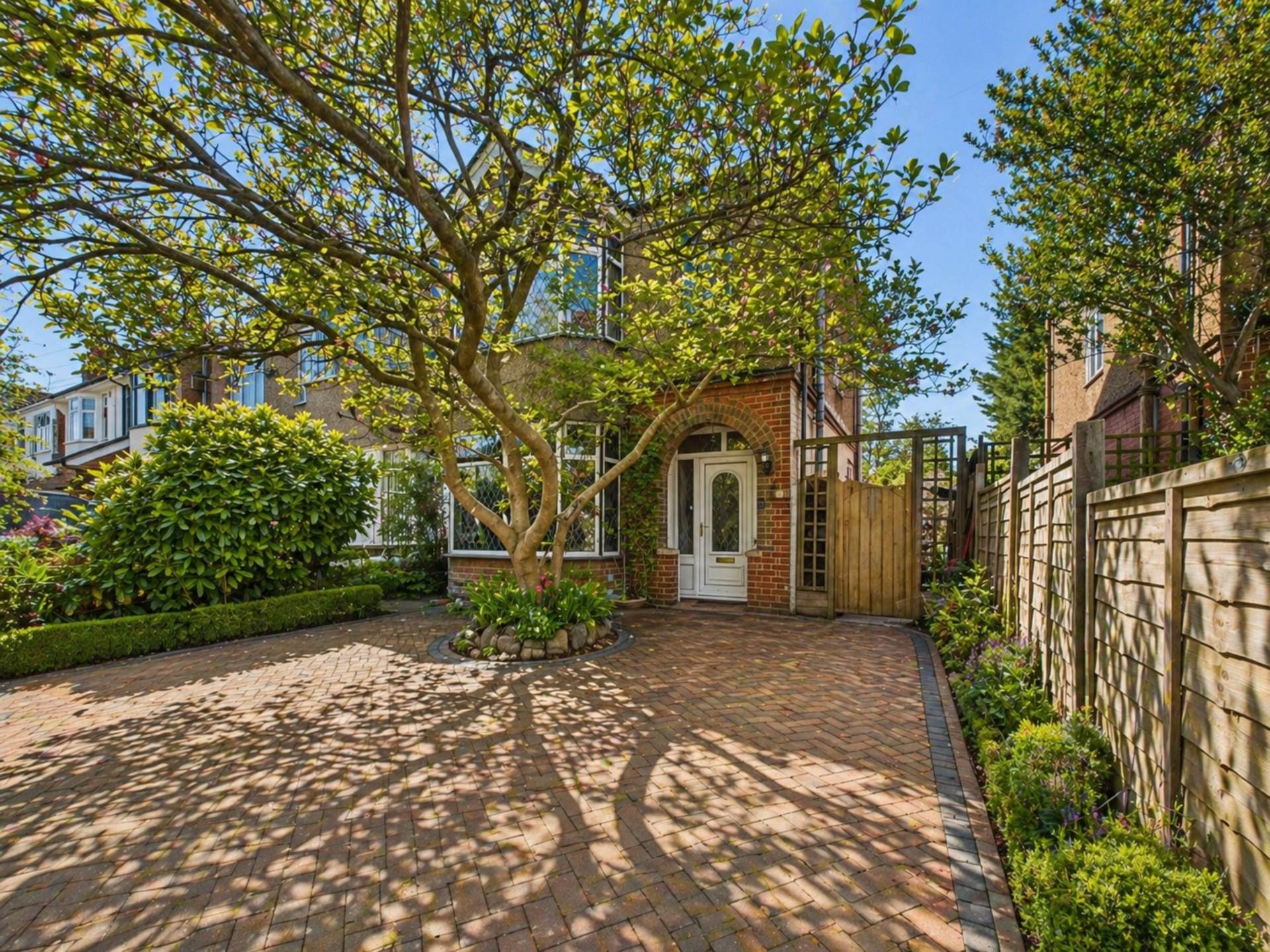 Bishopscote Road, Luton, Image 1