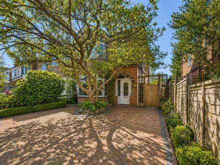 Bishopscote Road, Luton, Image 1