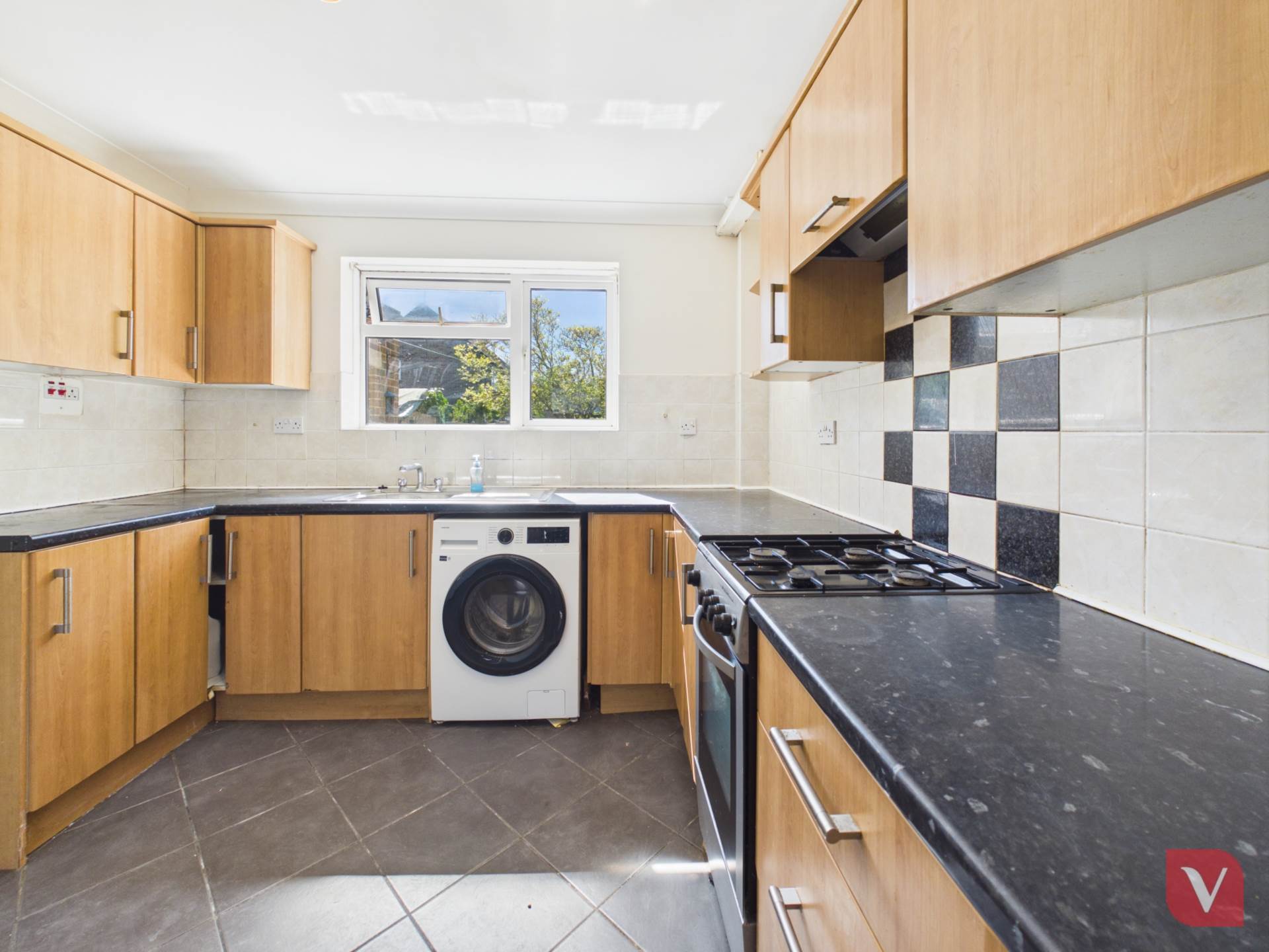 The Grove, Luton, Image 6