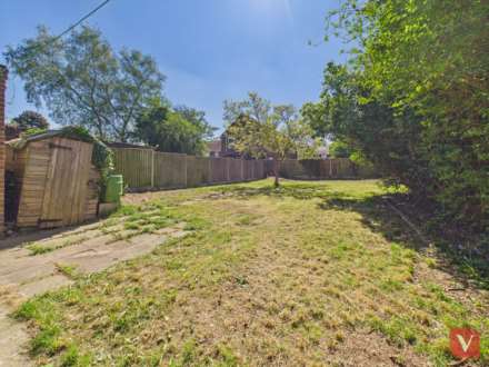 The Grove, Luton, Image 4