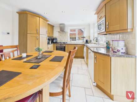 Barking Close, Luton, Image 6