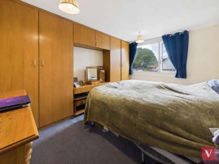 Barking Close, Luton, Image 8