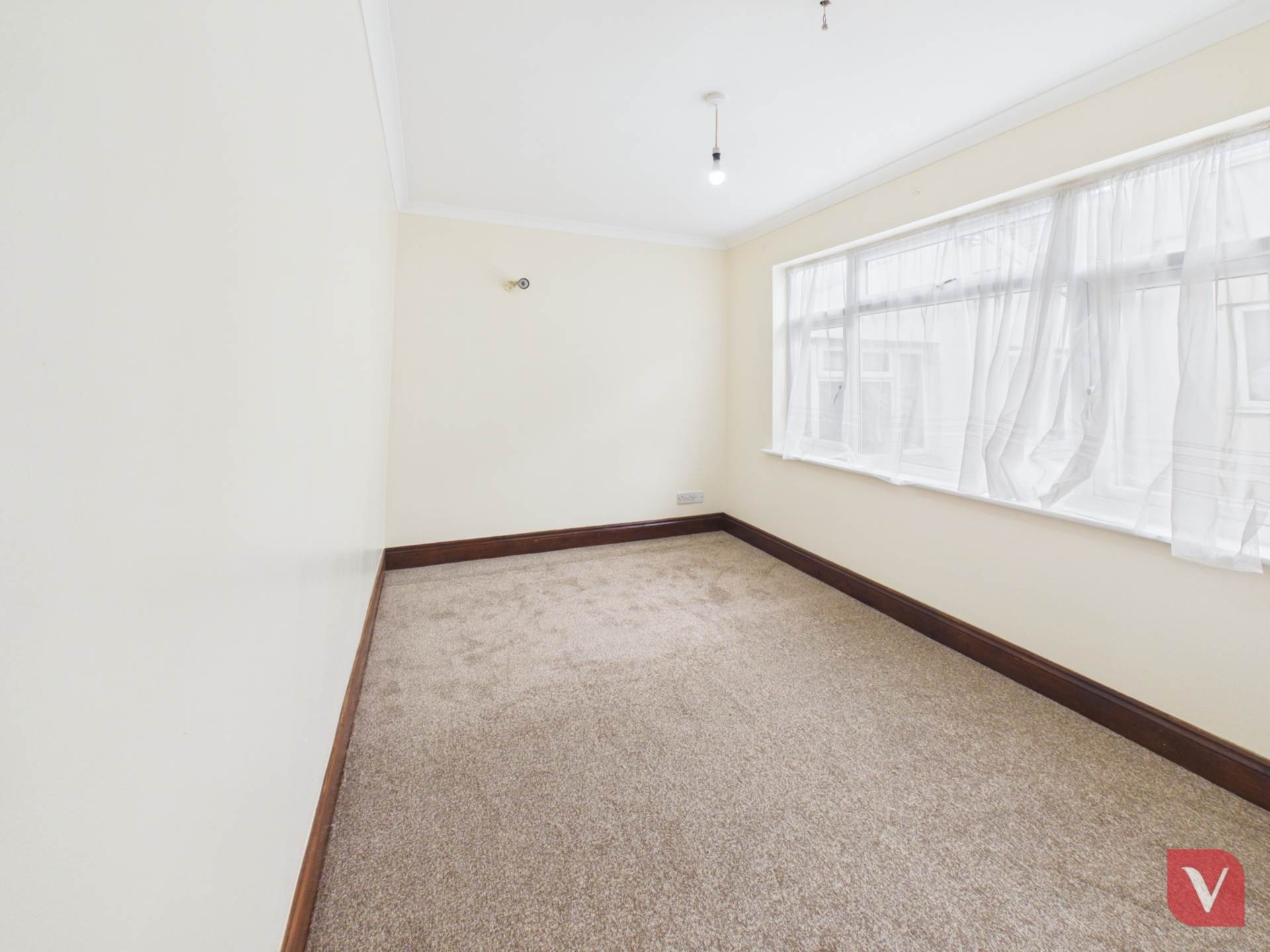 Cardigan Mews, Luton, Image 4