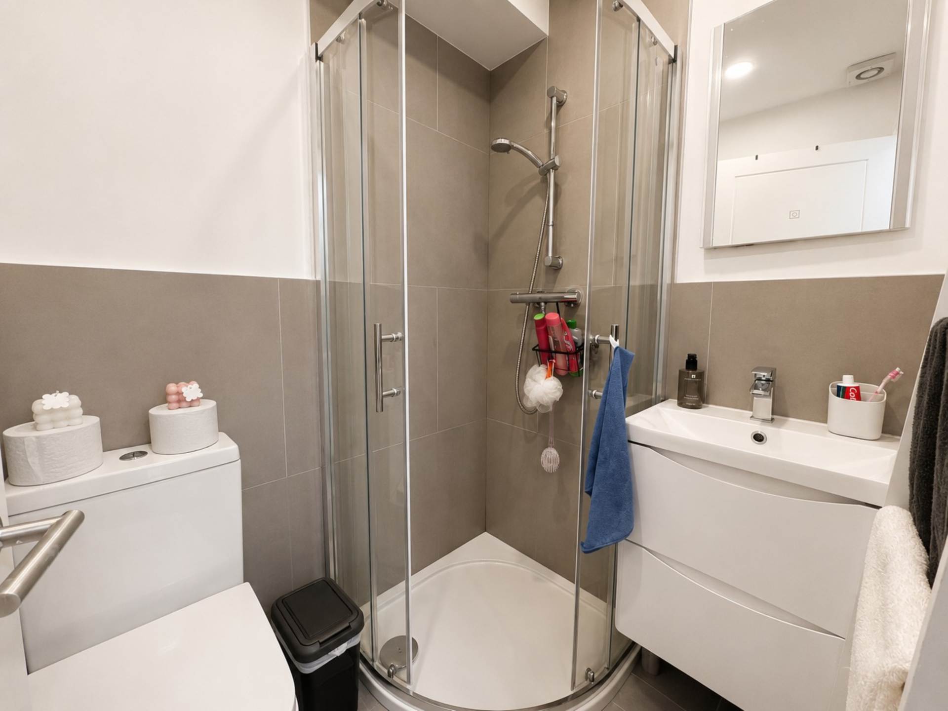 Dunstable Place, Luton, Image 9