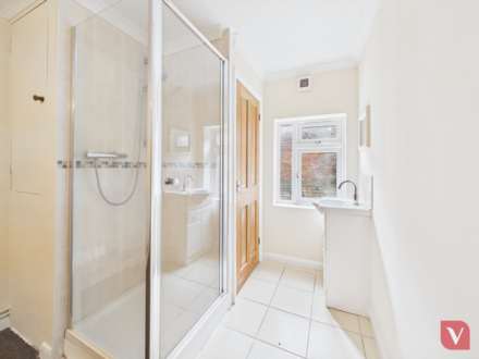 Cardigan Mews, Luton, Image 6