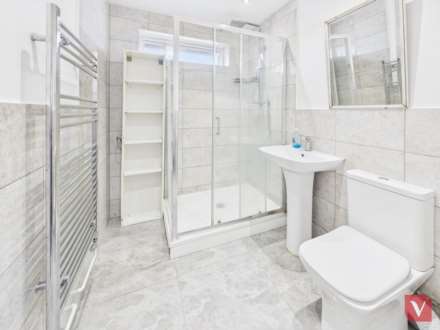 James Court, Luton, Image 6