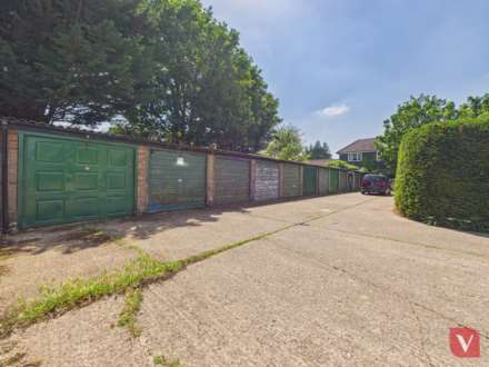 James Court, Luton, Image 8