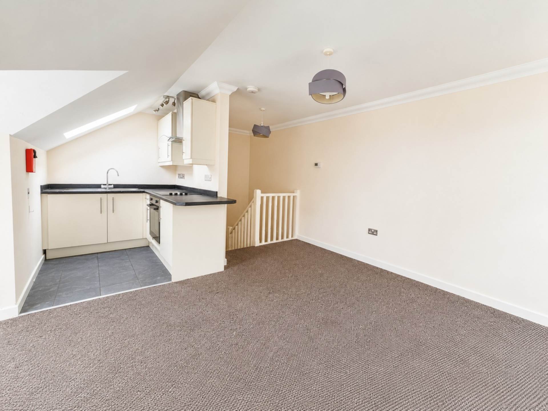 Kingswood Court, Luton, Image 5