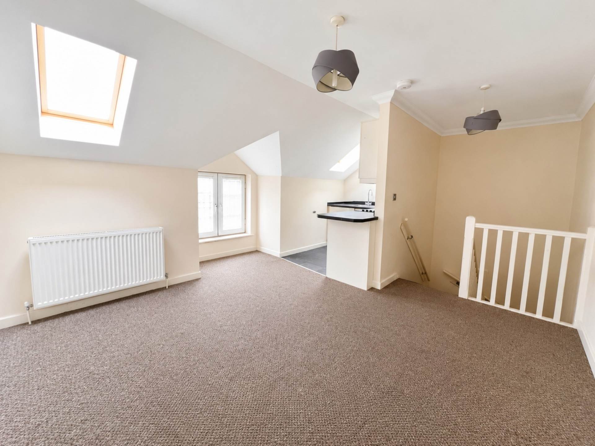 Kingswood Court, Luton, Image 6