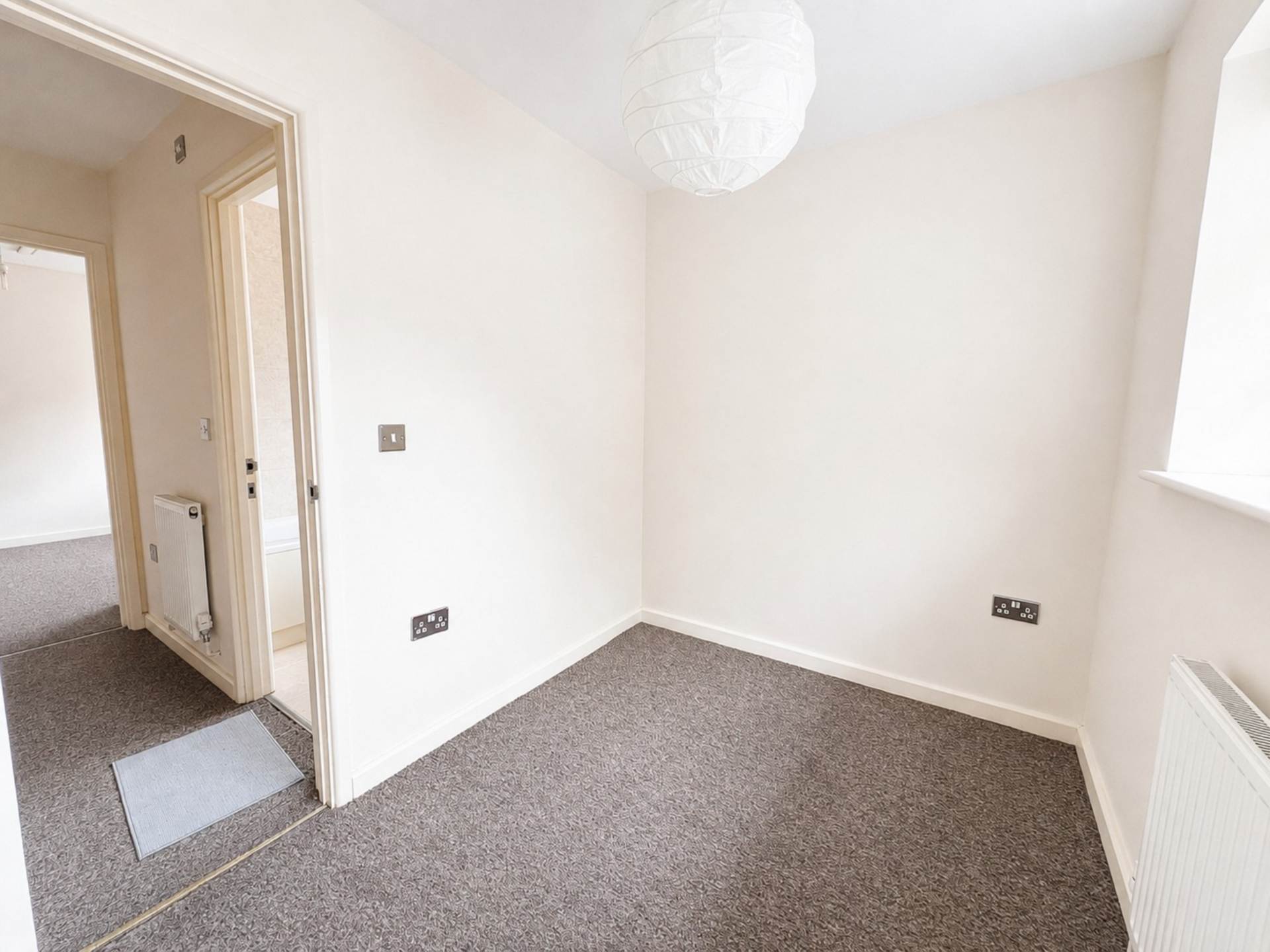 Kingswood Court, Luton, Image 12
