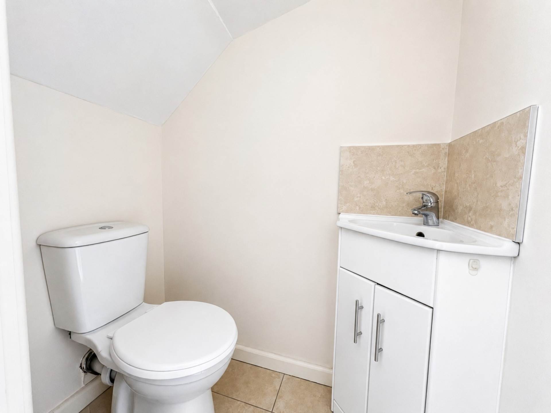 Kingswood Court, Luton, Image 3