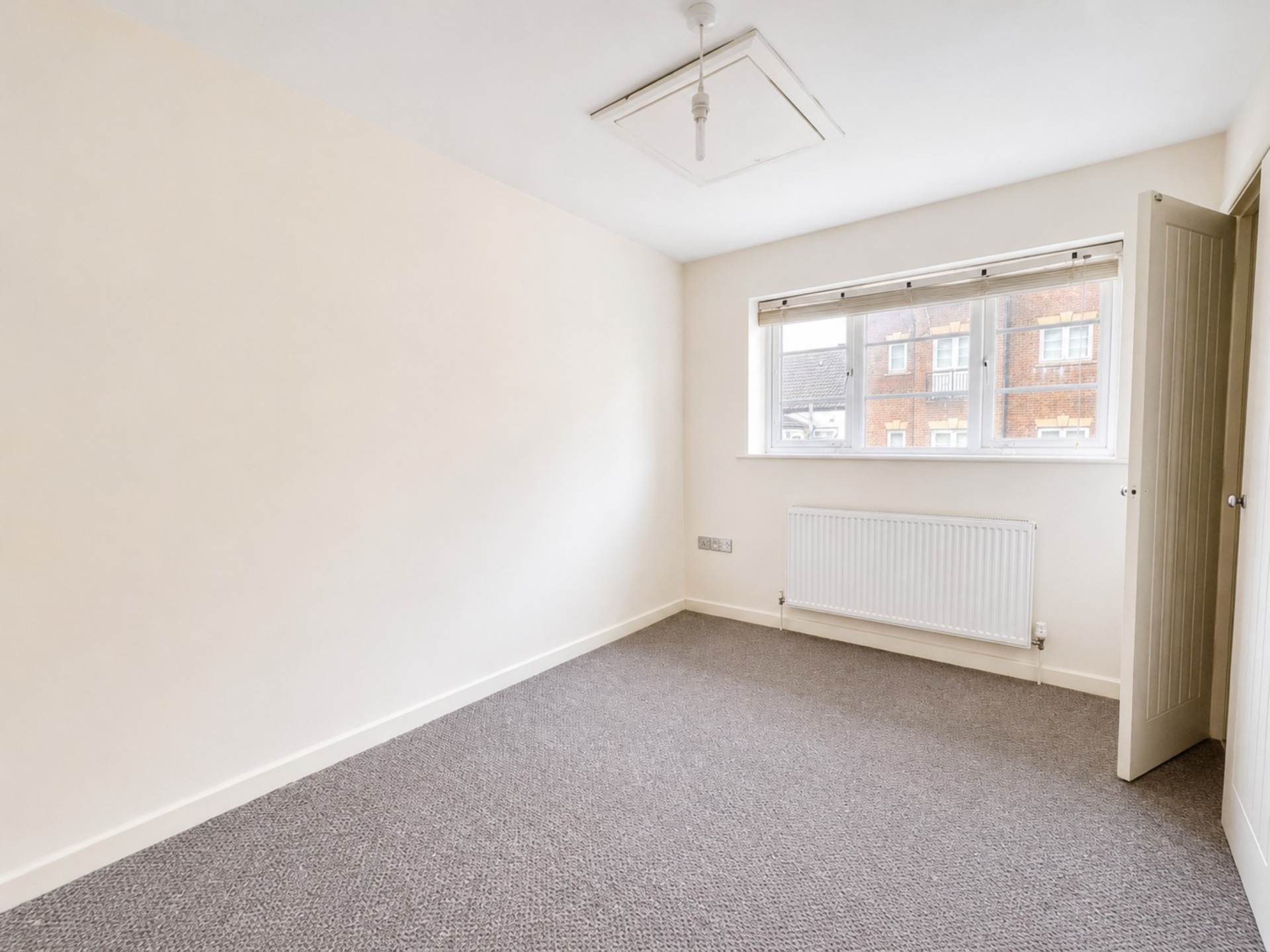 Kingswood Court, Luton, Image 8