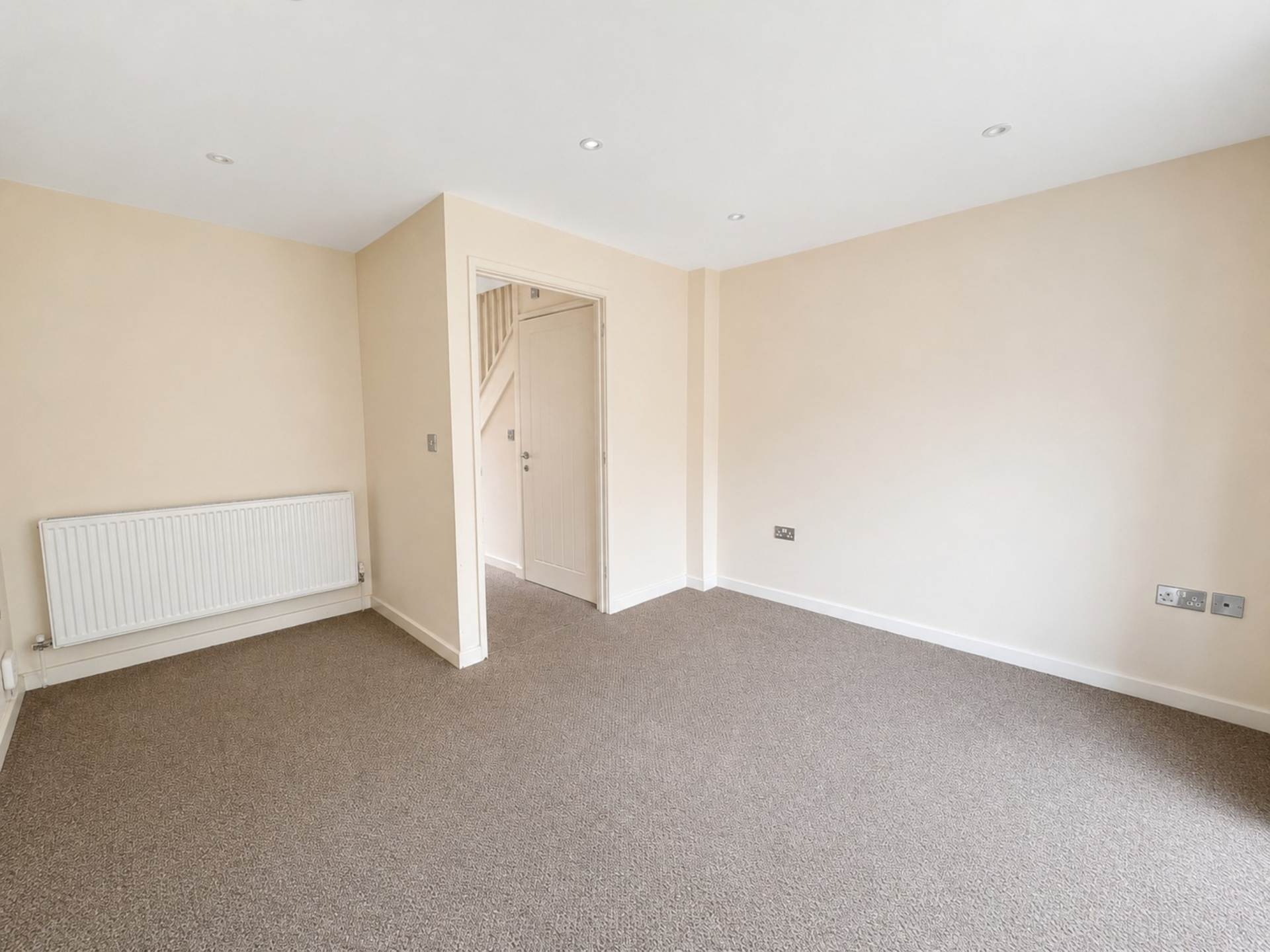 Kingswood Court, Luton, Image 9