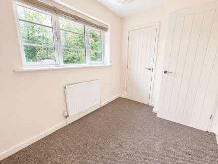 Kingswood Court, Luton, Image 11