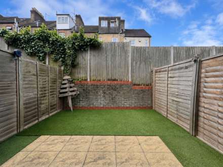 Kingswood Court, Luton, Image 13