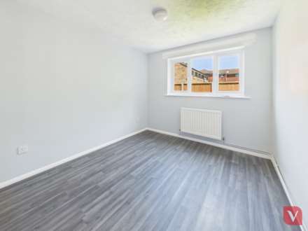 Halleys Way, Dunstable, Image 5