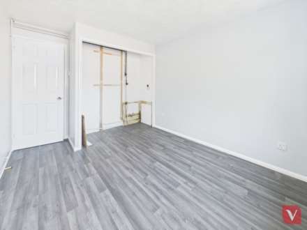 Halleys Way, Dunstable, Image 7