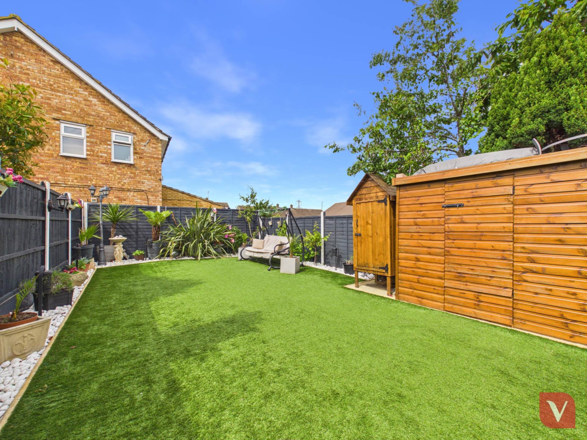 Reaper Close, Luton, Image 25