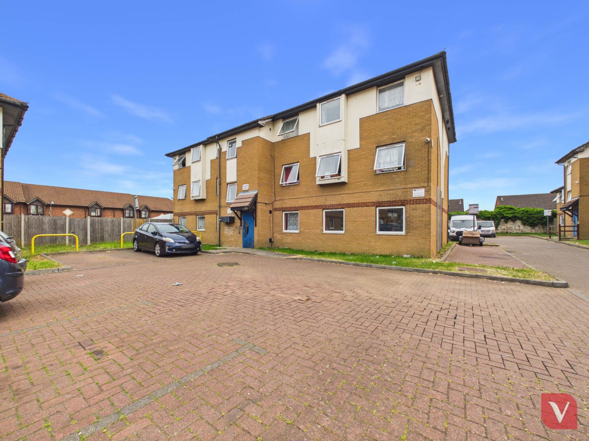 Milliners Way, Luton, Image 1