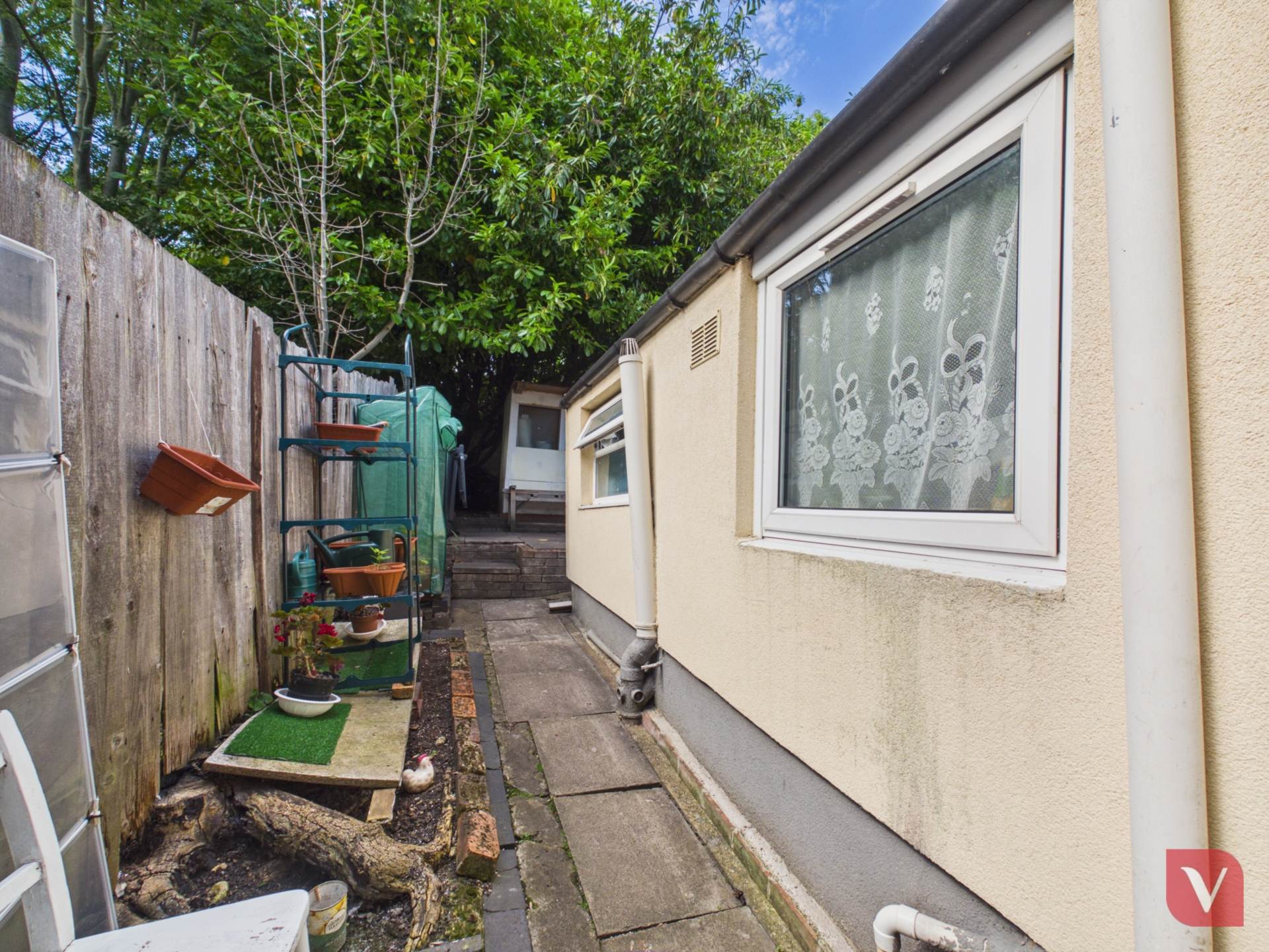 Milton Road, Luton, Image 9