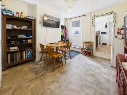 Milton Road, Luton, Image 3
