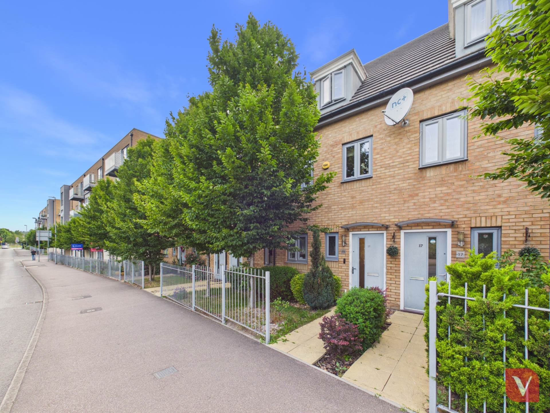 College Drive, Dunstable, Image 1