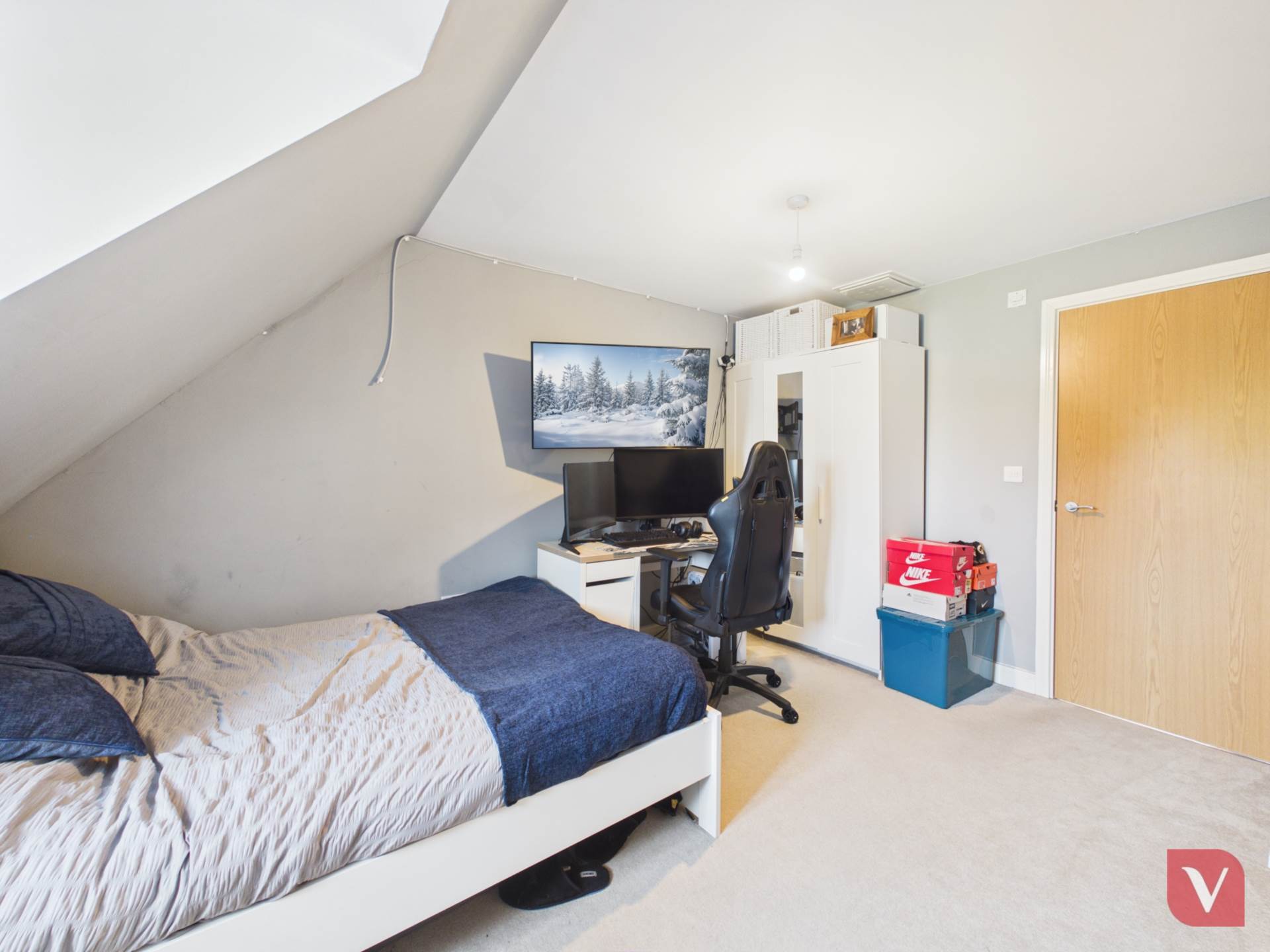 College Drive, Dunstable, Image 11