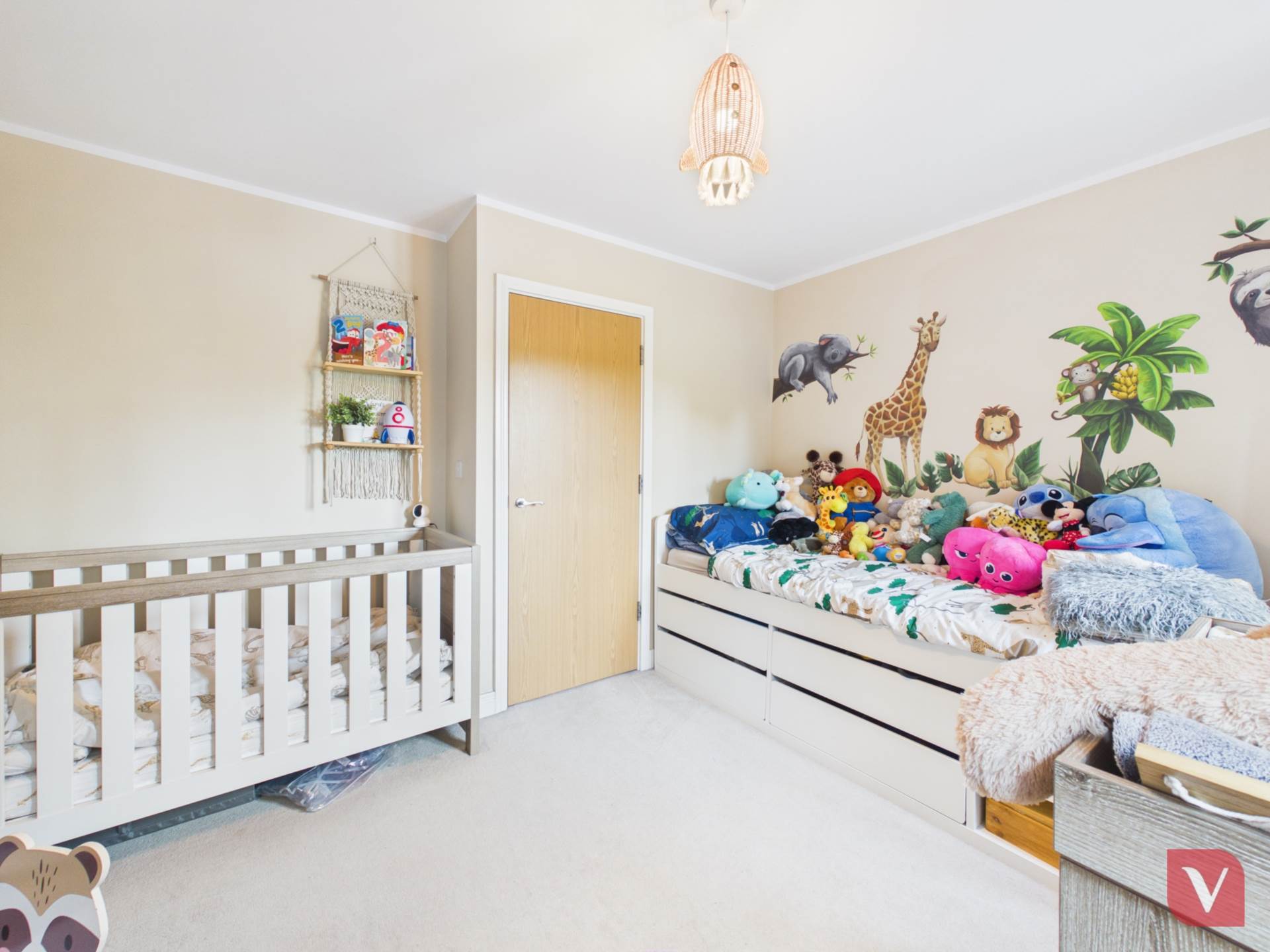 College Drive, Dunstable, Image 12