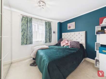 College Drive, Dunstable, Image 4