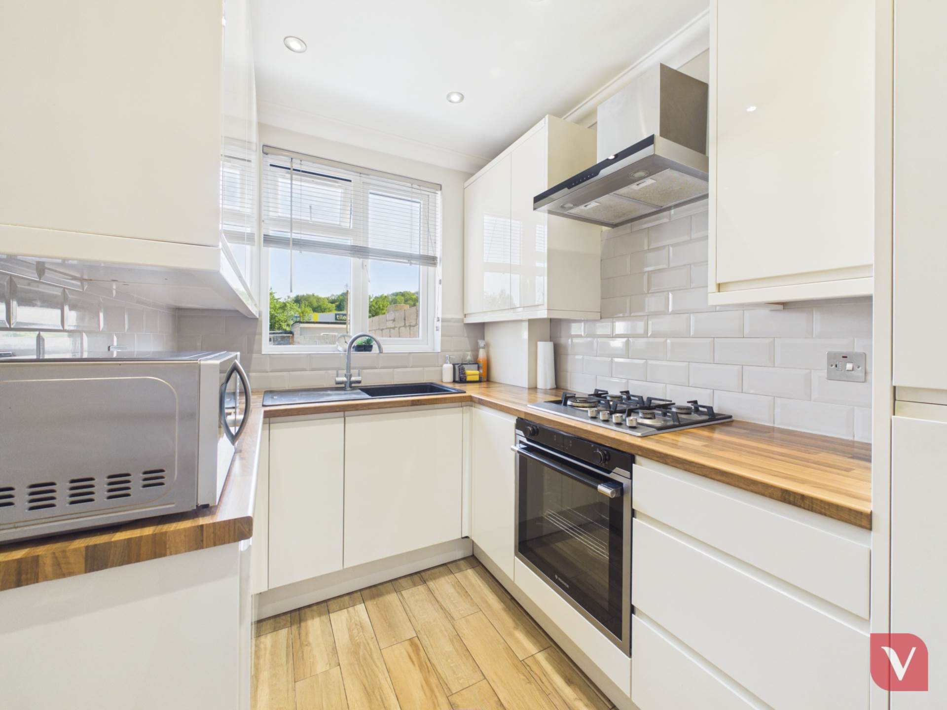 Bradley Road, Luton, Image 16