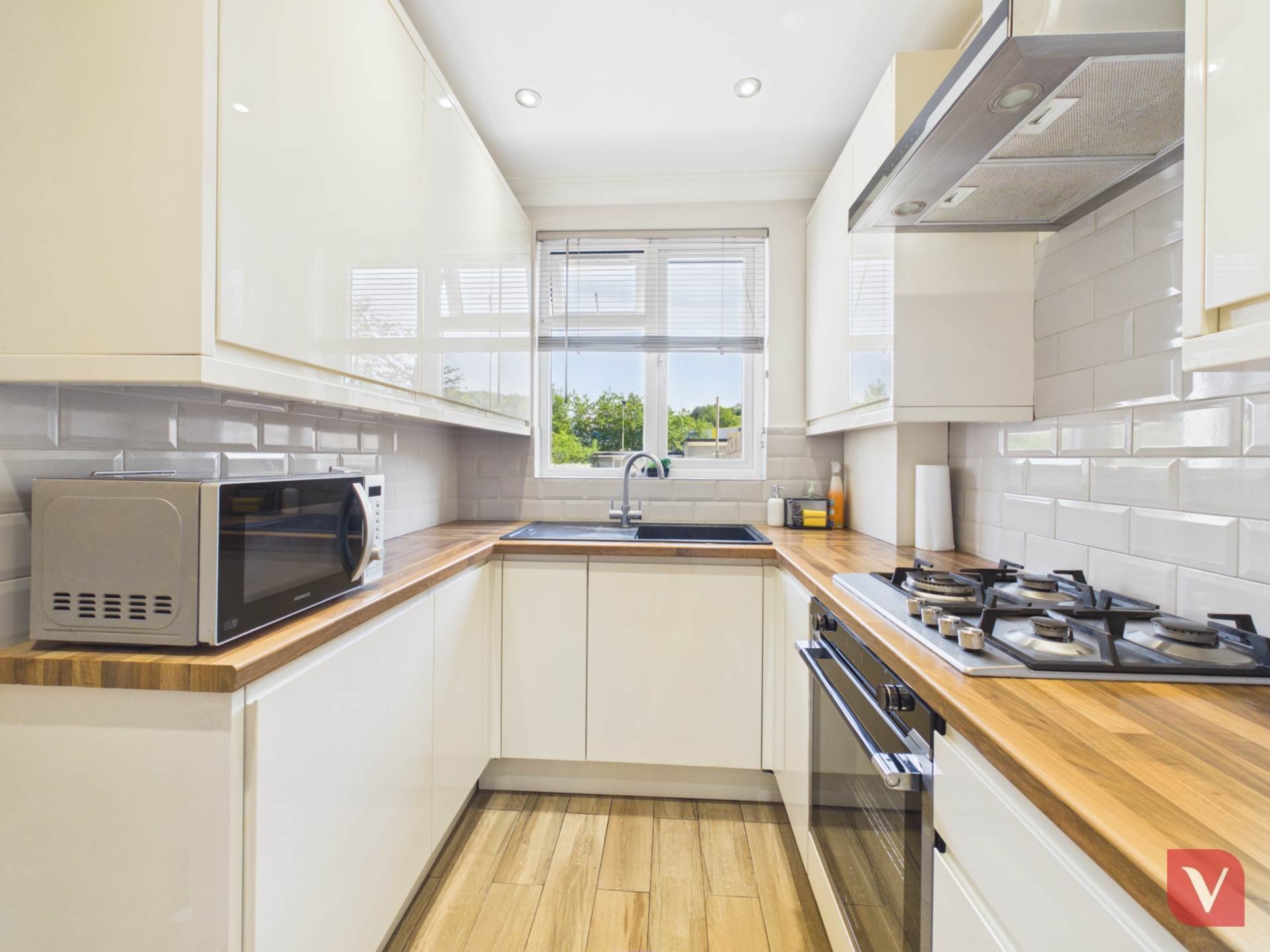 Bradley Road, Luton, Image 8