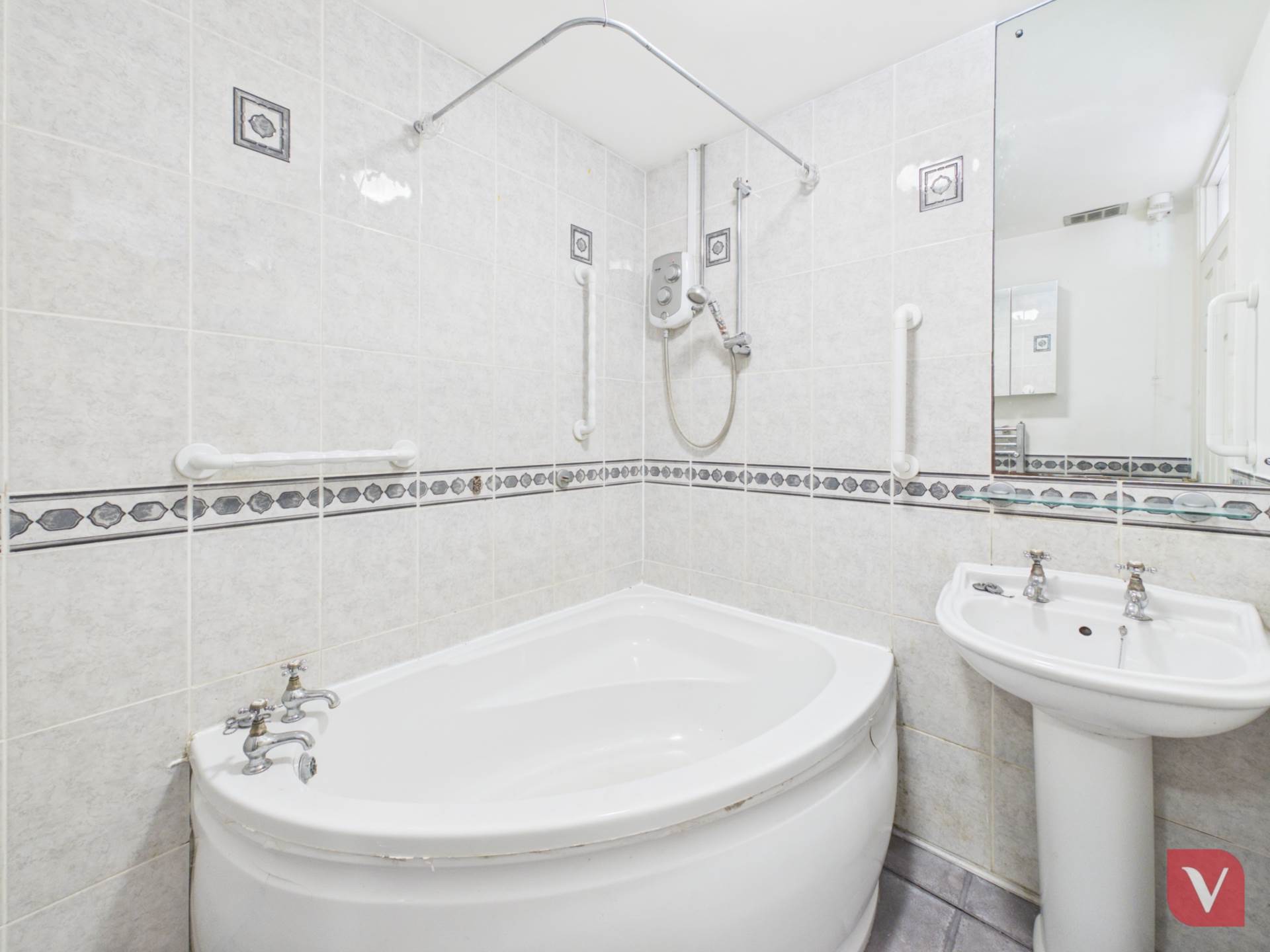 Trowbridge Gardens, Luton, Image 9