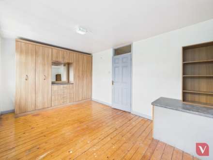 Trowbridge Gardens, Luton, Image 6