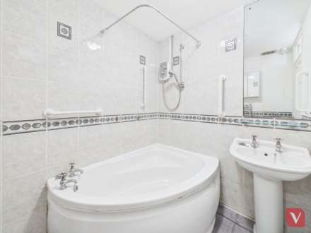 Trowbridge Gardens, Luton, Image 9