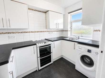 Elderberry Close, Luton, Image 4