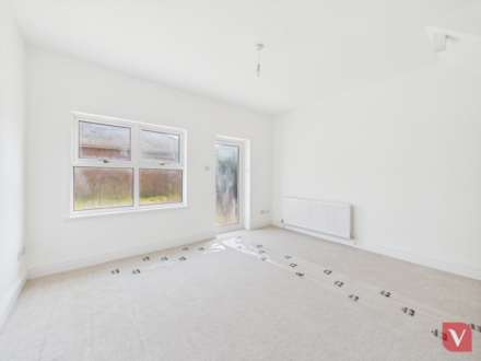 The Osprey, Watermead, Image 3