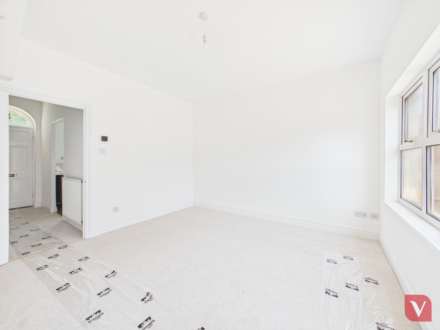 The Osprey, Watermead, Image 6