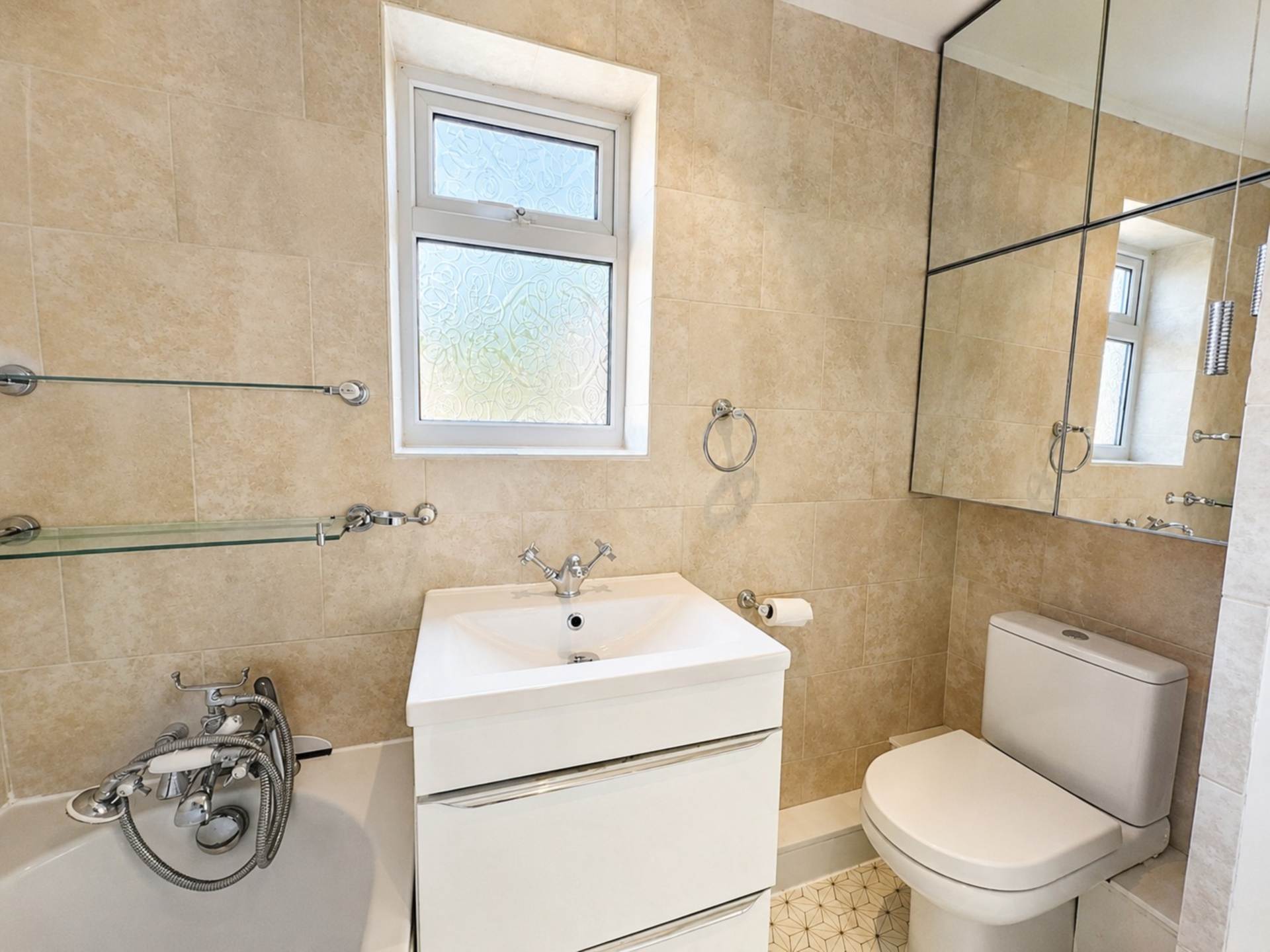 Ashfield Way, Luton, Image 9