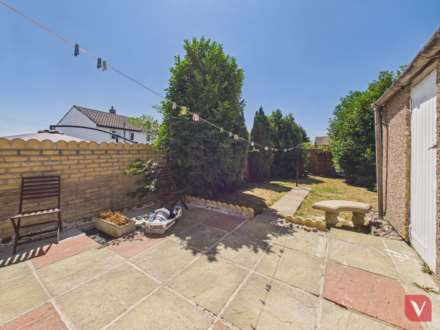 Aldenham Close, Luton, Image 10